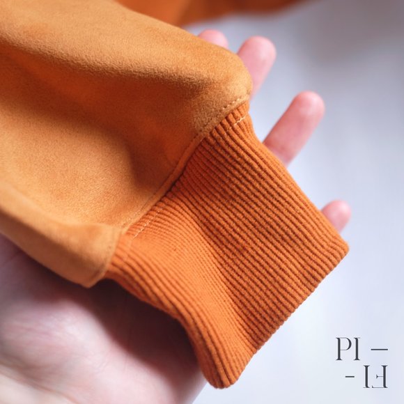 Faux suede soft crewneck tan men sweater size L - Picture 2 of 6